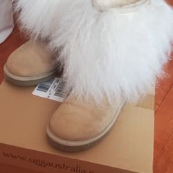 UGG BOOTS