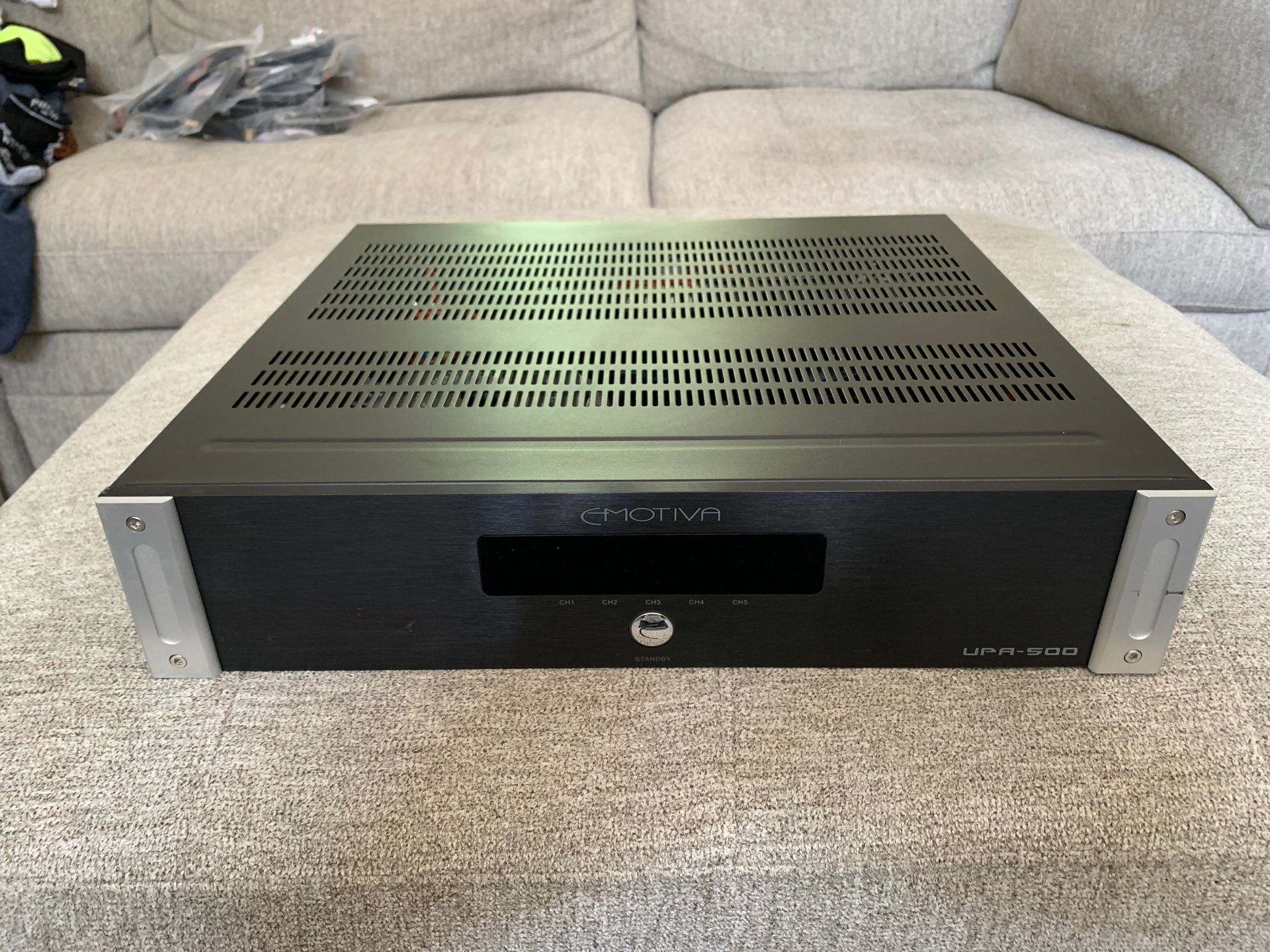 Emotiva UPA-500 5-channel amplifier