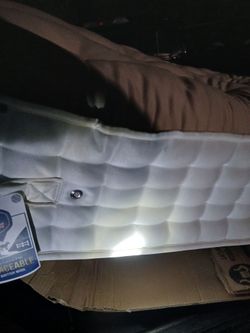 Millbrook Beds Windsor 8000 This Award Winniing is made exclusively in En gland.