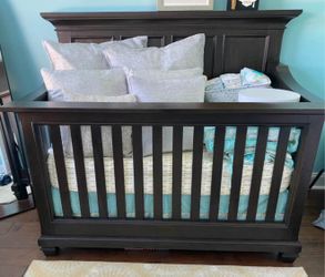Baby crib