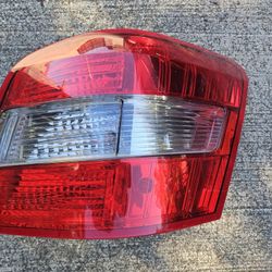 2011 Mercedes Benz GLK350 RIGHT rear Light 