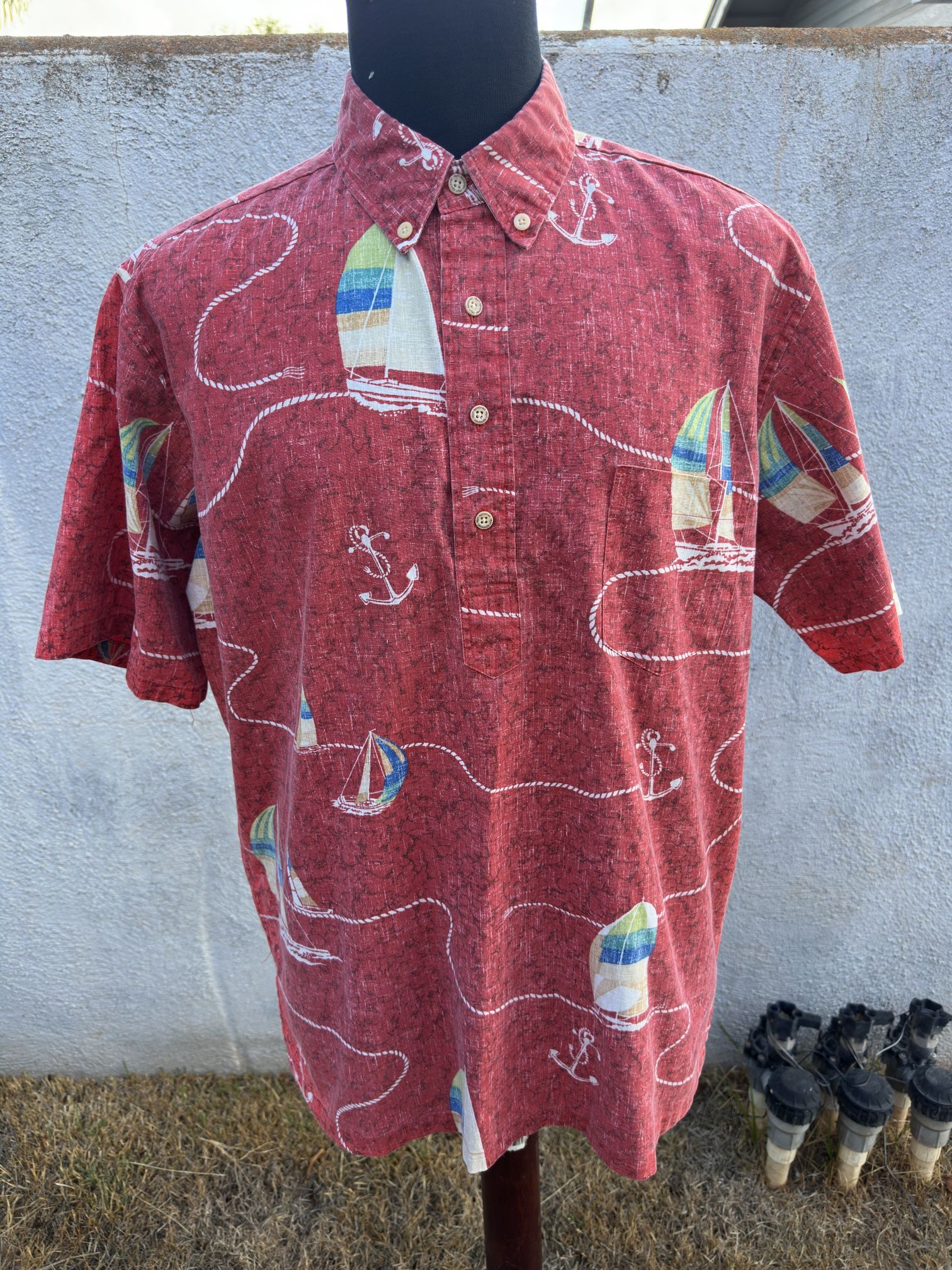 PreOwned Reyn Spooner Red Hawaiian Print 3/4 Button Men's Large