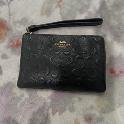 coach zip wristlet 