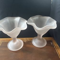 🍨 For Sale: Elegant Frosted Glass Dessert Cups (Set of 2) 🍨