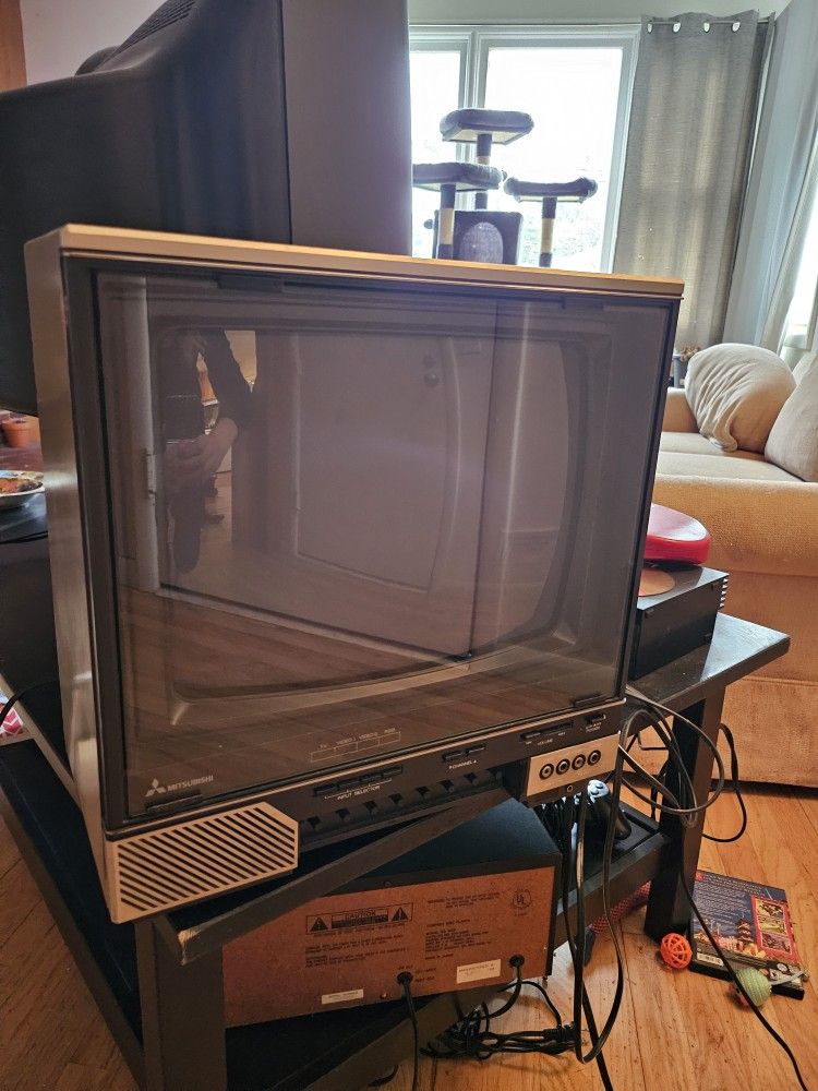 Small Crt