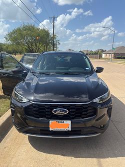 Ford Escape SUV – Black