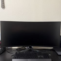 Curved Gaming Monitor