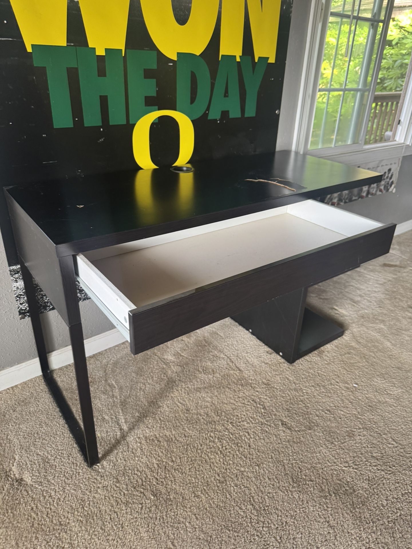 Free Desk