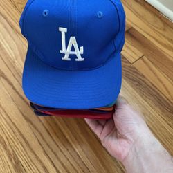  “45 Baseball Caps Lot (MLB Teams) – Cheap Bulk Deal”