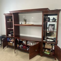 Armoire TV Stand