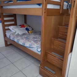 Bunk Bed With 2 Mattres