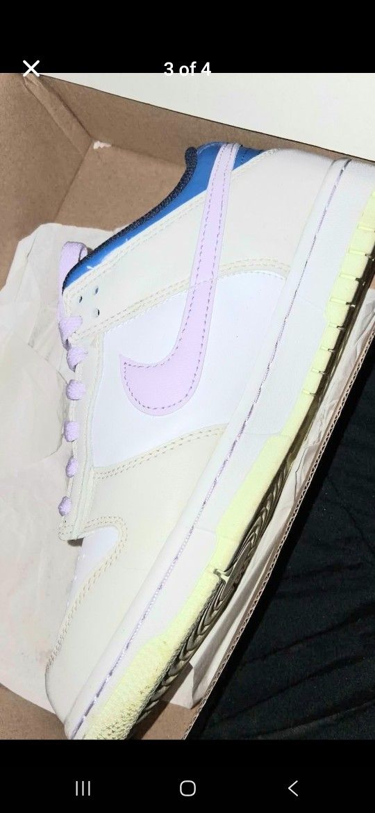 Nike Dunks Low Size 6 Y
