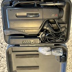 Panasonic 1991 AFx8 OmniMovie VHS HQ with Case and AV Adapter 