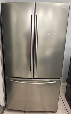 Combo Samsung Refrigerator, Stove, Over the Range Microwave