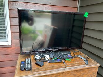 Free - Moving - Various Items - Samsung TV - Dutailier Recliner/Rocker