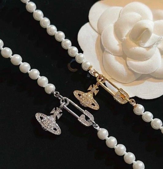 Vivienne Westwood LUCRECE PEARL NECKLACE Silver