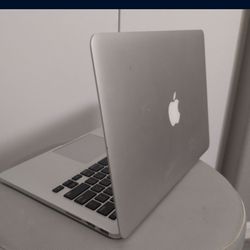 Apple Macbook Pro 13" | i5 LCD Retina 