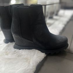 Black Sorel Wedges