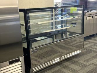 60" Square Deli Case/bakery/cakes display