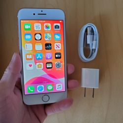 iPhone 8 - UNLOCKED - Like New 