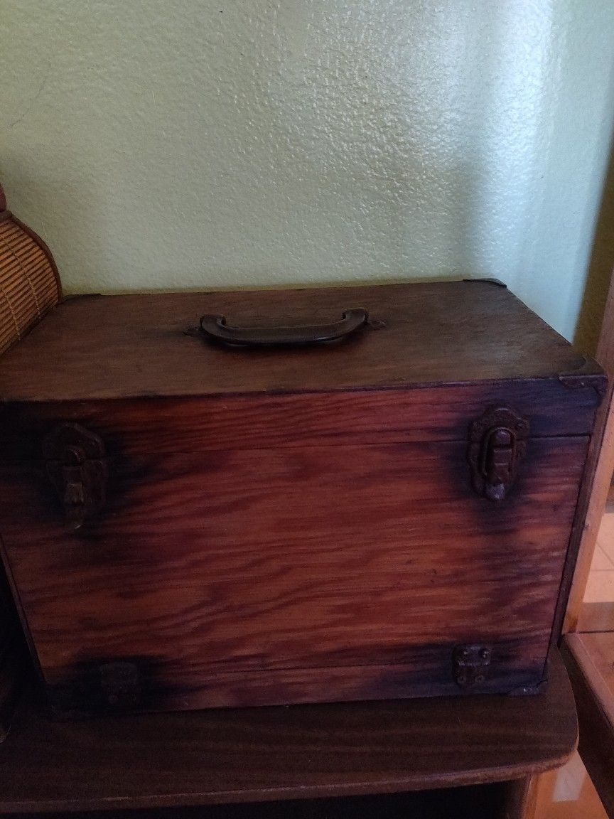 Old Fish Tackle Box $25