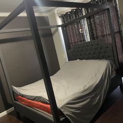 TUFTED QUEEN BED FRAME