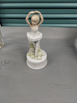 Leyton Ballerina