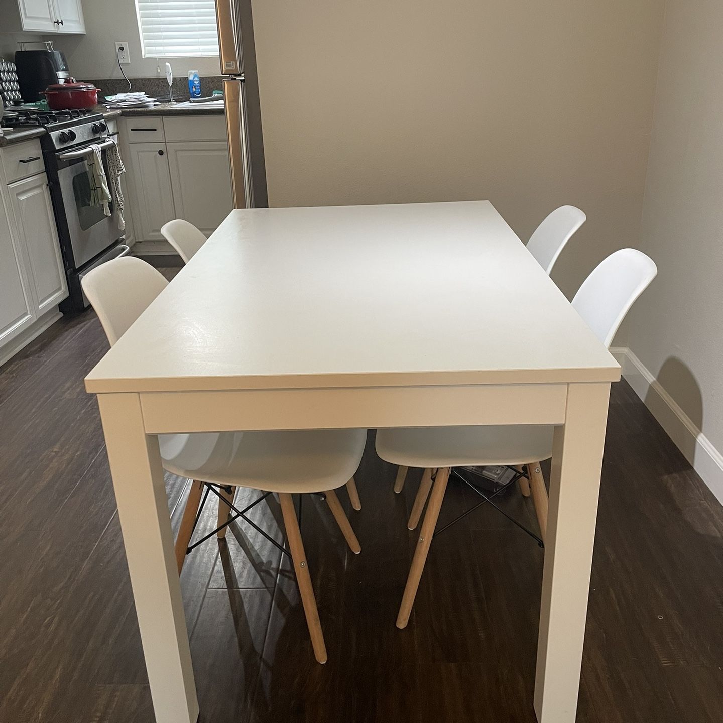 IKEA LANEBERG white extendable table for Sale in San Diego, CA