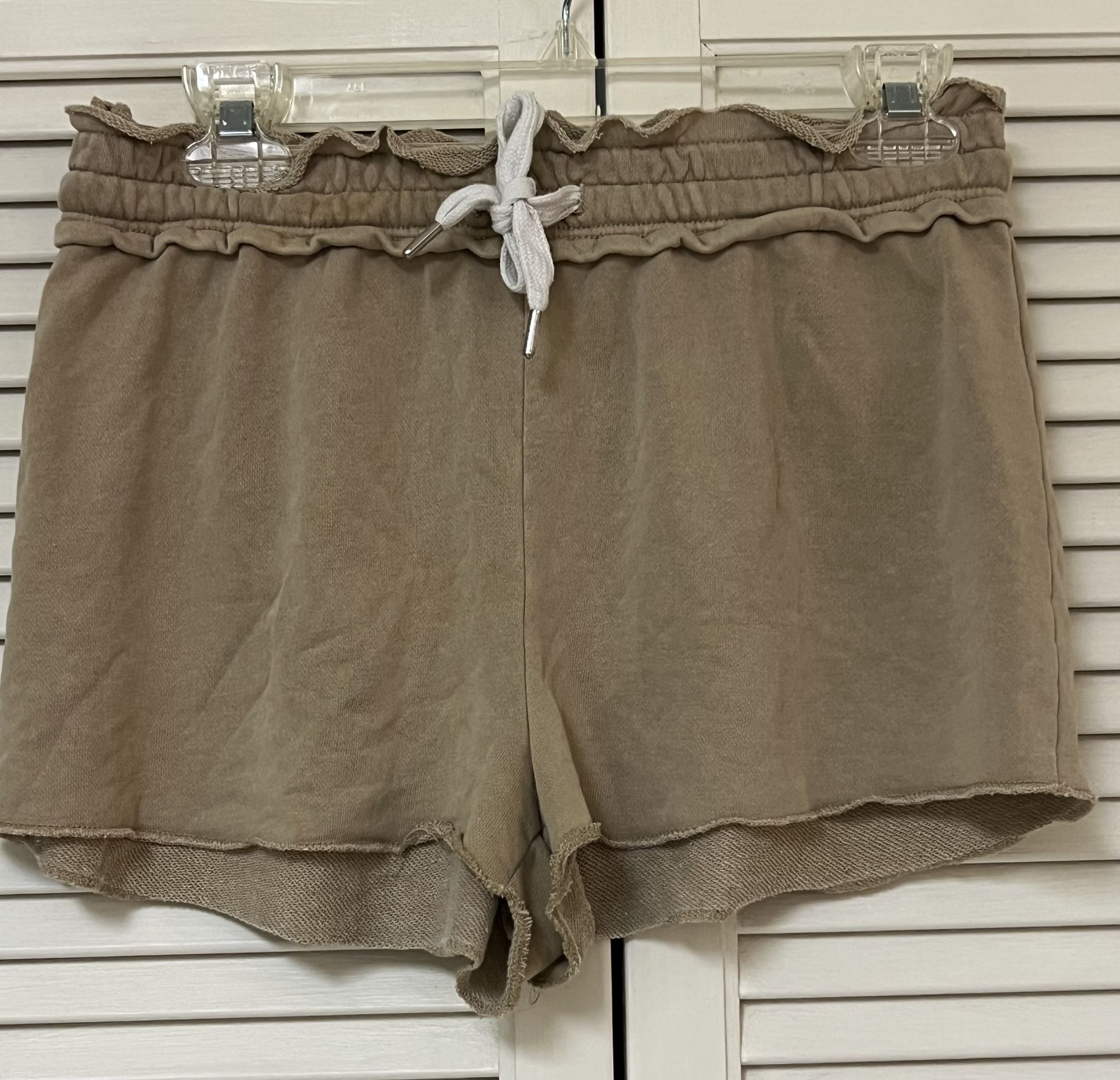 Forever 21 Women’s Brown Shorts - Size Medium - VGUC