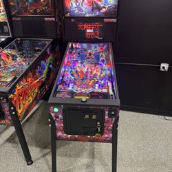 Stranger Things Pro Edition Pinball Machine Stern