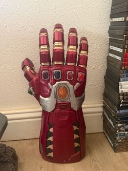 Marvels legendary iron man gauntlet