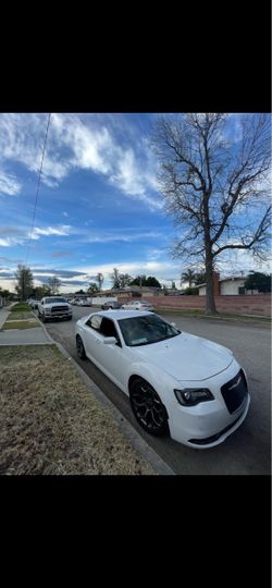 2017 Chrysler 300