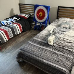 Two Kids Twin Beds And frame