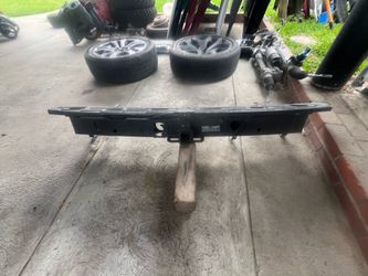 Reinforcement tow hitch suburban tahoe escalade 2015 al 2020