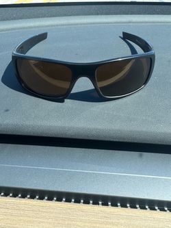 For Sale: Oakley Crankshaft OO9239-03 Polarized Sunglasses – Excellent Condition Shipping: Available (buyer pays shipping) or local pickup if arranged