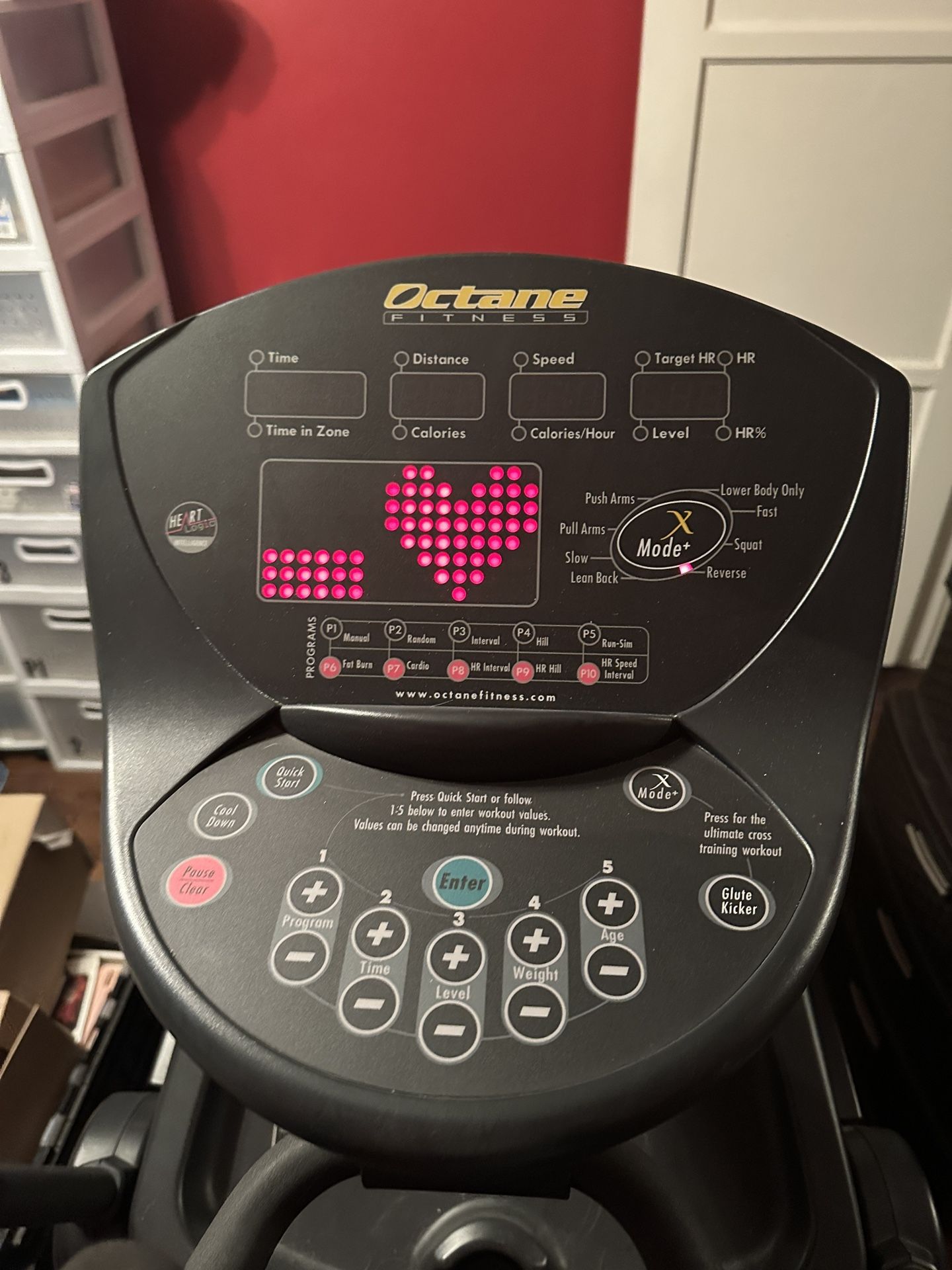 Elliptical Machine Octane Fitness Pro 35 Gym Exercise Equipment. Works great and is in excellent shape!