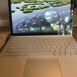 Microsoft Surface Book 2 