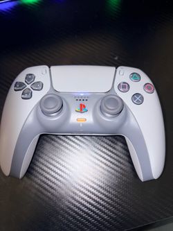 30th anniversary PS5 controller