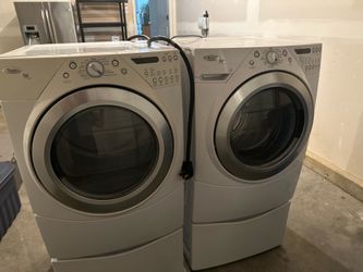 Whirlpool Washer and Dryer with Pedestals