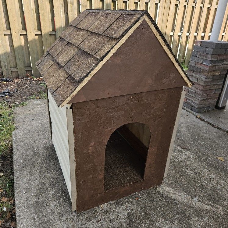 Dog House Never Been Used