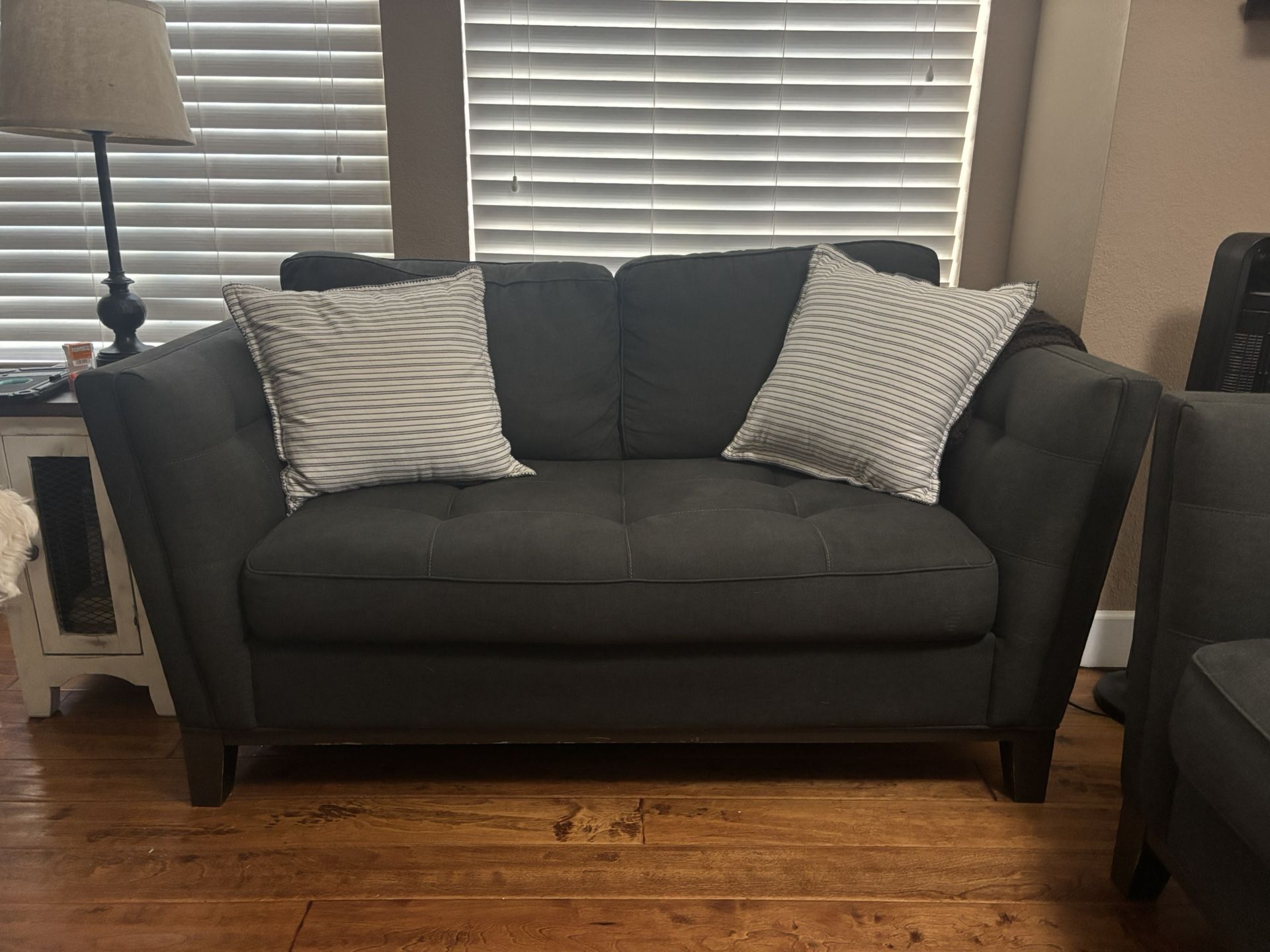 π Complete Living Room Set β Pull-Out Sofa, Loveseat & Coffee Table