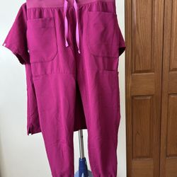 FIGS Scrub set