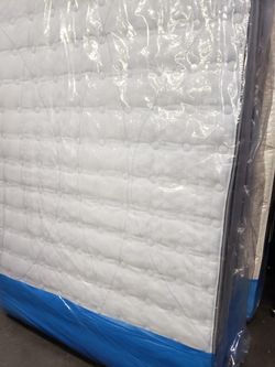 Queen mattress and box $350