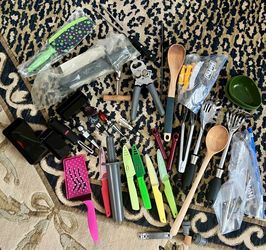 Assorted Kitchen Ware