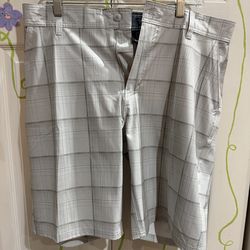 Burnside light gray golf shorts  36