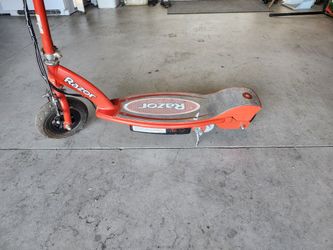 Razor E100