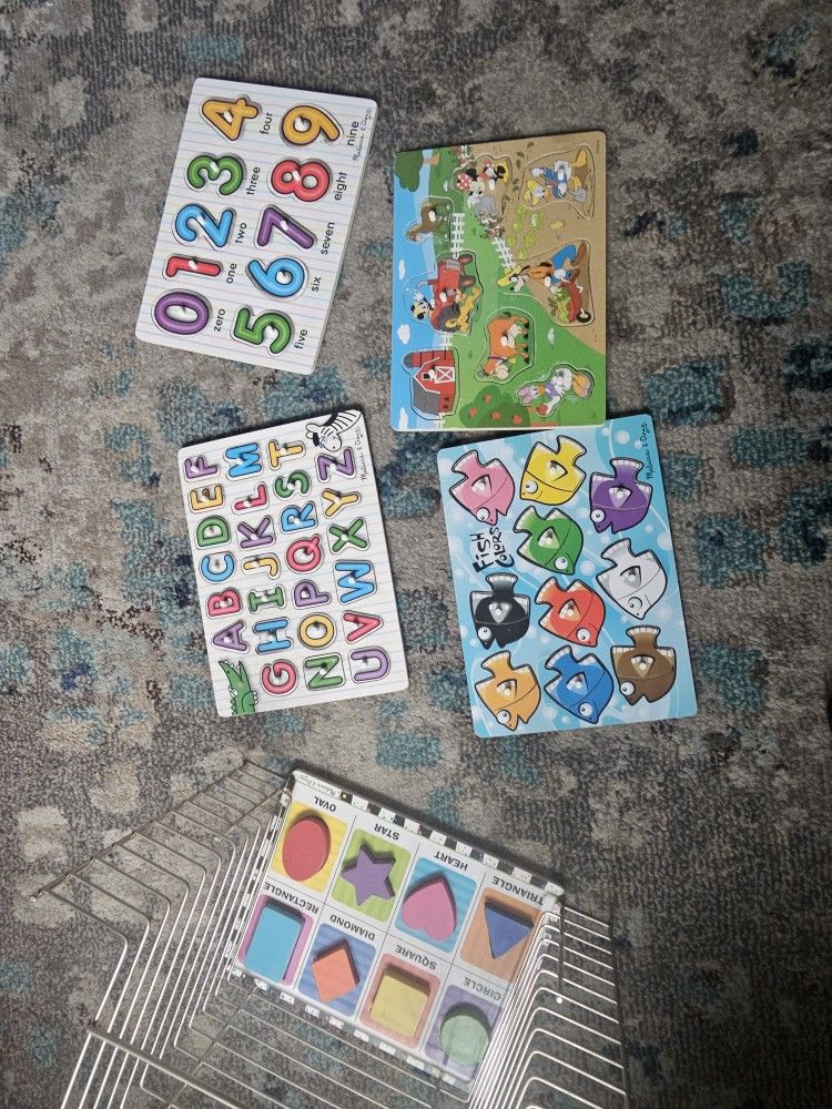 5 Wooden Puzzles w/ Stand