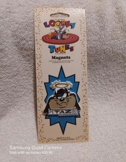 Vintage Looney tunes angel taz refrigerator magnet