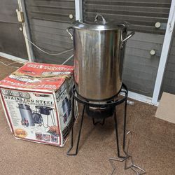 Oklahoma Joe's 30 Quart Turkey Fryer 