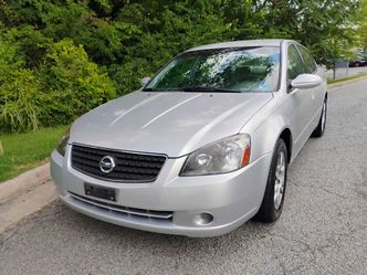 Nissan Altima Silver 4-Door Sedan 122k miles